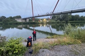 Feuerwehr Gelsenkirchen: FW-GE: Abendliche Feuerwehrübung am Rhein-Herne-Kanal