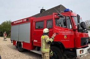 Freiwillige Feuerwehr der Stadt Goch: Feuerwehr Goch: Hausbewohner spritzt Lampen&ouml;l in Kamin