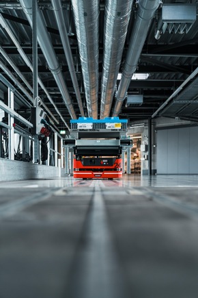 Porsche steuert Intralogistik mit MHP FleetExecuter