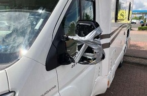 Polizeiinspektion Rotenburg: POL-ROW: ++Lkw-Fahrer flüchtet nach Spiegelunfall++91-jähriger Radfahrer bei Unfall verletzt - Verursacher flüchtet++Taschendiebstahl- Polizei warnt vor Ablenkungsversuchen++