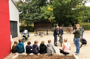Polizeiinspektion Nienburg / Schaumburg: POL-NI: Heuerßen- Polizei überprüft Fahrräder der Jugendfeuerwehr auf Verkehrssicherheit