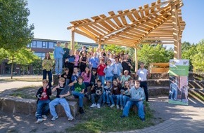 Laverana GmbH: Aus Altger&auml;ten werden neue Chancen: Neun Schulen sammeln wieder in Hannover und der Region Hannover Elektroschrott-Teile