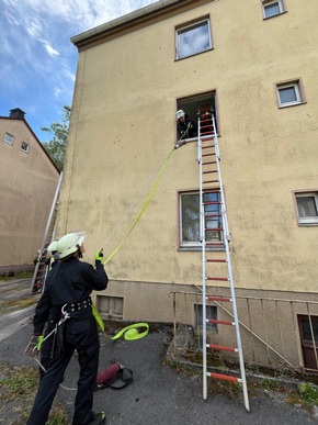 FW-EN: Erfolgreiche Grundausbildung - Neue Einsatzkräfte für die Feuerwehr