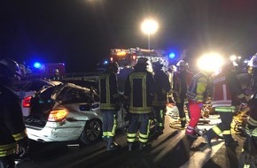 Feuerwehr Dortmund: FW-DO: Verkehrsunfall mit eingeklemmter Person auf der BAB 2