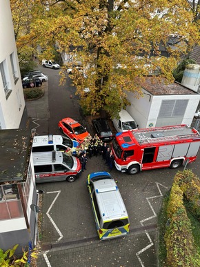 BPOL NRW: Bundesweiter Vorlesetag im Krankenhaus - Kölner Blaulicht-Behörden bringen Kinderaugen zum Leuchten