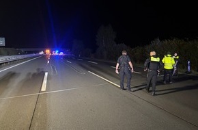 Kreisfeuerwehr Rotenburg (Wümme): FW-ROW: Verkehrsunfall auf der A1: Feuerwehr leuchtet Unfallstelle aus