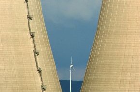 Deutscher Naturschutzring (DNR) e.V.: Umweltverbände kritisieren mangelnden Energiewende-Willen bei atomfreundlichen Bundesländern - DNR: Nach Atomausstieg höherer Stellenwert für Windkraft und Energieeffizienz notwendig (mit Bild)