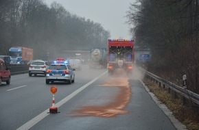 Feuerwehr Mülheim an der Ruhr: FW-MH: Ölspur auf Autobahn