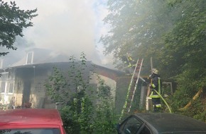 Feuerwehr Essen: FW-E: Wohnungsbrand - eine verletzte Person und ein toter Hund und ein toter Papagei