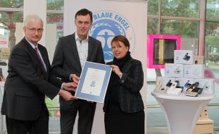 Blauer Engel: Blauer Engel beflügelt Telekom: Erste Schnurlos-Telefone am Markt mit Umweltzeichen ausgezeichnet (BILD)