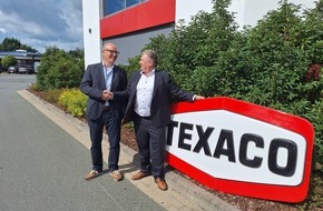 Texaco Lubricants: Chevron geht Exklusivvereinbarung mit Finke für den Vertrieb von Texaco® Schmierstoffen ein