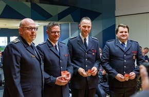 Feuerwehr Wenden: FW Wenden: Verabschiedung der ehemaligen Wehrleitung