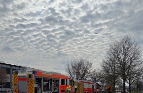 Kreisfeuerwehrverband Segeberg: FW-SE: Feuer in Gewerbebetrieb in Kaltenkirchen