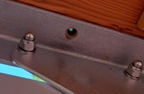 Landespolizeiinspektion Gera: LPI-G: (G) Besch&auml;digungen am Spielplatz Fritz-Reuter-Platz - die Polizei bittet um Mithilfe (0143034/2026)