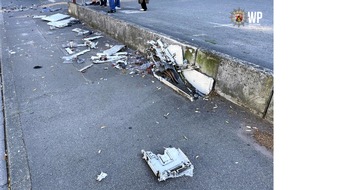 Polizeidirektion Kaiserslautern: POL-PDKL: Stromkasten zerfetzt und weitergefahren