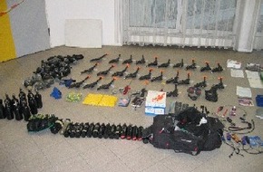 Polizeipräsidium Mittelfranken: POL-MFR: (319) 28 Gotcha-Waffen sichergestellt - Bildveröffentlichung