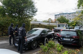 Polizei Düsseldorf: POL-D: Haftbefehl gegen bekannten Prediger - Verdacht des gewerbs- und bandenmäßigen Betrugs - Bilder zur heutigen Pressekonferenz