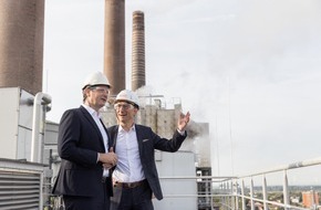 Henkel AG & Co. KGaA: Henkel und Stadtwerke Düsseldorf besiegeln Klimaschutz-Kooperation / Henkel speist Energie ins öffentliche Fernwärme-Netz ein
