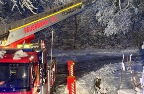 Feuerwehr Sprockhövel: FW-EN: Schneefälle sorgen für viele Einsätze