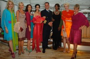 Hapag-Lloyd Cruises: "MS EUROPA meets Sansibar 2011" mit Mode und Prominenz vor Sylt (mit Bild)