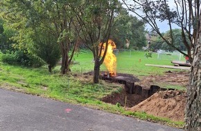Freiwillige Feuerwehr Kalkar: Feuerwehr Kalkar: Gasleitung brannte auf Baustelle