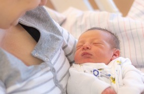 Klinikum Ingolstadt: Väter nach der Geburt herzlich willkommen