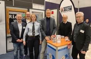 Polizei Gütersloh: POL-GT: Polizei Gütersloh noch bis Sonntag auf der Baumesse in Rheda-Wiedenbrück vertreten