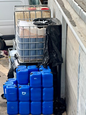 ZOLL-E: Staatsanwaltschaft Köln und Zollfahndung Essen: - riesiges Amphetaminlabor aufgedeckt - Drogen im Millionenwert sichergestellt - vier Personen in Haft