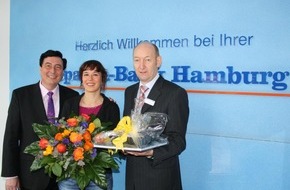 Sparda-Bank Hamburg eG: Sparda-Bank Hamburg eG: Norddeutschlands mitgliederstärkste Genossenschaftsbank begrüßt ihr 250.000stes Mitglied / Dynamisches Kreditgeschäft in 2011 / Besorgnis über inflationäre Grundstimmung (mit Bild)