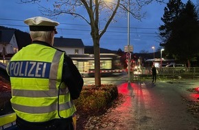 Polizei Bonn: POL-BN: Bonner Polizei kontrolliert Wartepflicht an Bahnübergängen in Bonn-Oberkassel