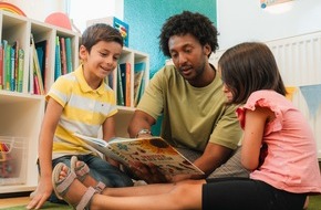 Stiftung Lesen: Pressemeldung zum Tag des Ehrenamts: Kindern helfen leicht gemacht - durch Leseförderung
