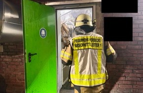 Feuerwehr Herdecke: FW-EN: Abschlussmeldung - Brand im Industriebetrieb in Herdecke - Die Feuerwehren des Ennepe-Ruhr-Kreis sind mit 132 Einsatzkräften über 7 Stunde im Einsatz.