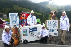 IG saubere Umwelt IGSU: Medienmitteilung: «IGSU-Botschafter für saubere Wanderwege in Sattel-Hochstuckli»