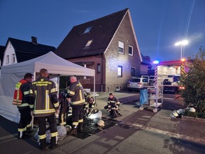 FW-WRN: FEUER_3 - Vollalarm - vermutlich Kellerbrand nach Trocknerdefekt