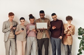 bonus.ch S.A.: bonus.ch sur la téléphonie mobile : la guerre des prix pousse les Suisses, en particulier les jeunes, à rester moins fidèles à leur opérateur téléphonique