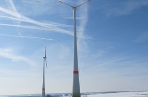 Trianel GmbH: In Eisleben drehen sich die ersten Windräder / Trianel Windpark Eisleben produziert ersten Strom (BILD)
