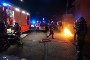 FW Norderstedt: Silvesterbilanz der Feuerwehr Norderstedt - Zunächst ruhiger Jahreswechsel, dann Großbrand