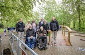 RHÖN-KLINIKUM AG: Neue Trainingsstrecke für Rollstuhlfahrer:innen an der Zentralklinik Bad Berka