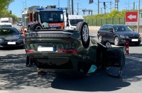 Landespolizeiinspektion Erfurt: LPI-EF: Audi &uuml;berschl&auml;gt sich bei Verkehrsunfall in Erfurt