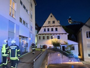 KFV-CW: Brand in Calwer Innenstadt endet glimpflich / Mehrere Feuerstellen in leerstehendem Haus