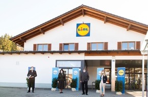 Lidl: Bayerische Staatsministerin Michaela Kaniber besucht Lidl-Filiale in Tegernsee / Regionales Sortiment und Zusammenarbeit mit bayerischen Lieferanten standen im Fokus des Filialrundgangs