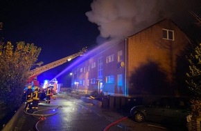 Freiwillige Feuerwehr der Stadt Goch: FF Goch: Drei Verletzte nach Dachstuhlbrand