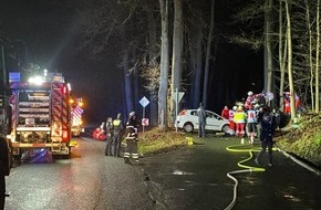 Feuerwehr Iserlohn: FW-MK: Verkehrsunfall auf der Lägerbachstraße