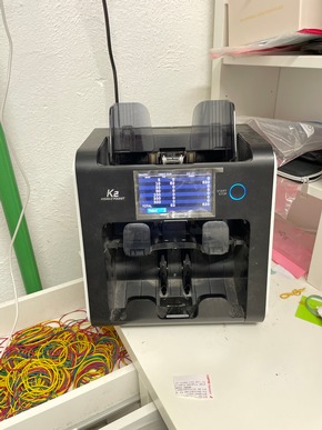 LKA-HE: Einsatzma&szlig;nahmen gegen mutma&szlig;lich chinesische kriminelle Organisation - &uuml;ber 20 Wohn- und Gesch&auml;ftsr&auml;ume durchsucht, zahlreiche Beweismittel sichergestellt (FOTO)