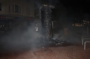 Polizei Duisburg: POL-DU: Meiderich: Litfaßsäule abgebrannt