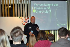 POL-WL: Fahrschulprojekt im Landkreis Harburg gestartet - Weiterer Baustein der Verkehrsprävention für &quot;Junge Fahrer&quot;