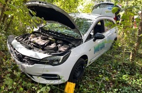 Polizei Mettmann: POL-ME: Drei Verletzte bei Verkehrsunfall - 2609032