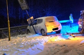 Polizei Hagen: POL-HA: Unfall mit Haltestellenschild