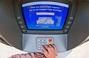 Polizeipräsidium Karlsruhe: POL-KA: Tipps Ihrer Prävention - Hüten Sie Ihre Scheckkarte und PIN!