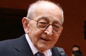 Esterhazy Betriebe GmbH: Prof. Josef Ottrubay, der Bruder von Fürstin Melinda Esterházy, verstirbt im 90. Lebensjahr in der Schweiz - BILD